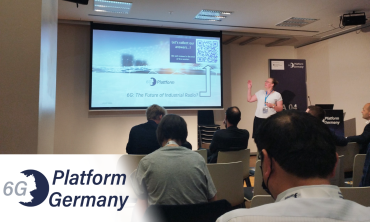 Prof. Dr. Lisa Underberg during her presentation on the topic of 6G: The Future of Industrial Radio?